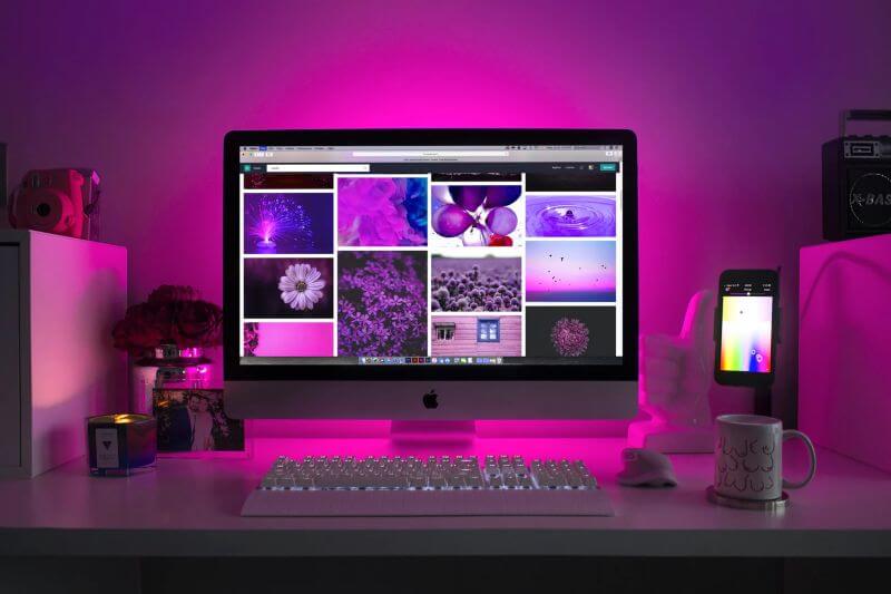 Computer monitor with purple back lighting - Lumilum